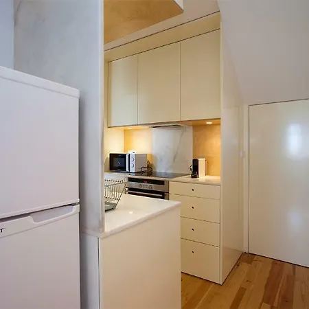 Secret Balcony Apartment *